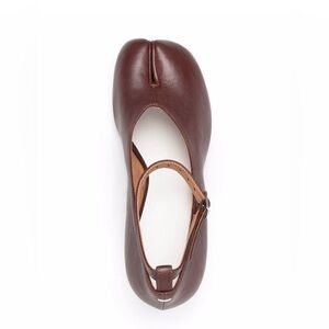 Maison Martin Margiela Brown Tabi Ankle Strap Mary Janes, Size 38